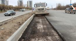На одном из самых крупных объектов «дорожного нацпроекта» в Пскове срезают старое покрытие
