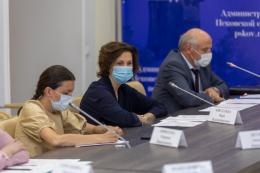 Вопросы вакцинации и восстановления численности населения на рынке труда в регионе обсудили в Пскове