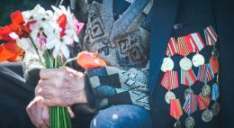 Ежегодные выплаты в 10 тысяч рублей предлагают установить ветеранам войны  