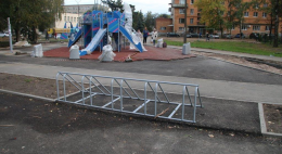 Благоустройство общественного пространства возле детского сада «Кораблик» в Пскове пожходит к завершению