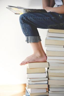 Чаще уезжают из региона выпускники великолукских вузов 