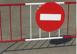 До 1 ноября перекрыто движение на улице 23 июля в Пскове