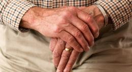 На 300 рублей  выросли социальные пенсии с первого апреля в Псковской области