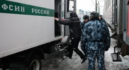 ФСИН поддержала инициативу отключать арестантам сотовую связь