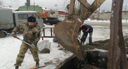 В Пскове начался монтаж памятника, посвященного подвигу бойцов НКВД и воинов-саперов