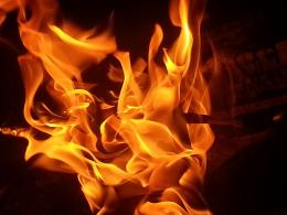 Из-за неосторожного обращения с огнем в Великолукском районе при пожаре погиб пенсионер