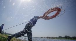 Соревнования по водному многоборью среди поисково-спасательных отрядов прошли в Пскове