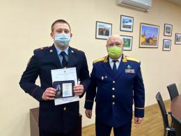 Денис Кузьмин, спасший в октябре 2021 года ребенка, награжден медалью "Доблесть и отвага" СК России