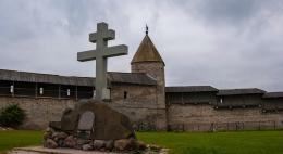  Восстановление псковских святынь обсудили Михаил Ведерников и митрополит Тихон с Сергеем Степашиным