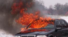 За сутки в Псковской области сгорело 2 автомобиля