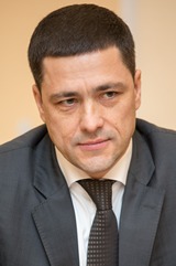 Губернатор Псковской области поздравил выпускников с окончанием школы