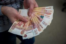 Сразу восемь фальшивых пятитысячных купюр обнаружили в Псковской области