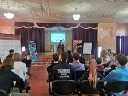 Тренинги по развитию надпрофессиональных навыков провели эксперты для студентов колледжей региона