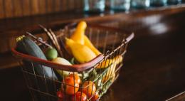  В январе продуктовая корзина в Псковской области подорожала на 2%