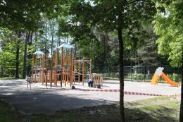 В Пушгорах возводят детскую площадку по проекту ФКГС