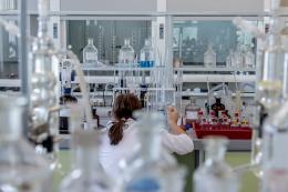 С 11 по 13 сентября в разных районах Пскова можно будет сдать тест на ВИЧ