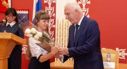 Учащиеся Псковской области стали лауреатами Межрегионального конкурса сочинений «Я - гражданин России!»