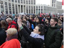 Граждане не хотят участвовать в митингах и не верят в их возможность