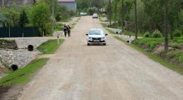 Дорогу к больничному городку отремонтировали в Острове по нацпроекту