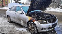 Автомобиль сгорел на улице Ижорского Батальона в Пскове