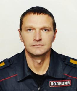 В Великих Луках наряд ППС спас из пожара трех молодых людей