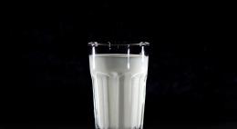 Маркировать молочную продукцию в России начнут с 15 июля