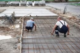 Физкультурно-оздоровительный комплекс открытого типа возводят в Дно 