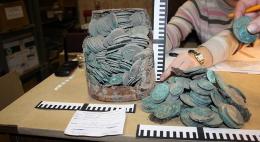 Псковские археологи раскрыли секрет одного из самых богатых кладов области