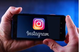 Instagram начнет удалять посты с рекламой вейпов и оружия у блогеров