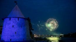 Фейерверк за 300 тысяч увидят псковичи в новогоднюю ночь