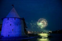 Фейерверк за 300 тысяч увидят псковичи в новогоднюю ночь