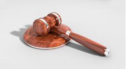 В Пскове перед судом предстанет подросток по обвинению в краже 