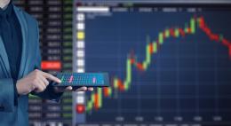 Проект федерального закона, устраняющий несправедливый порядок индексации пенсий, поддержали псковские депутаты  