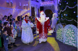 Традиционную елку Главы города посетили более 200 юных псковичей 