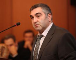 Армен Мнацаканян намерен покинуть пост руководителя комитета по соцзащите и Псковскую область