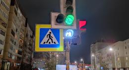 4 перекрестка в Пскове оборудовали светофорами с бело-лунными сигналами