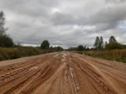 До 26 октября закрыта для грузового транспорта дорога Гоголевский Поворот – Усадьба в Локнянском районе  