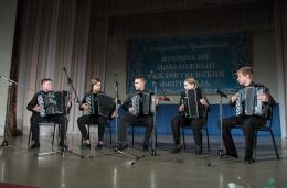 Молодёжный центр Пскова приглашает принять участие в традиционном Рождественском фестивале