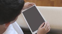 Роспотребнадзор работает над предложением по запрету использования мобильных телефонов в школах