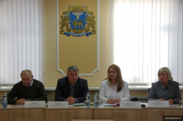 Об изменениях в законодательстве в сфере обращения с ТКО рассказали депутатам Пскова  