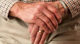 С 1 января страховые пенсии псковичей вырастут почти на 1000 рублей