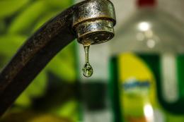 В Госдуме предложили запретить отключать свет, воду, газ и тепло должникам