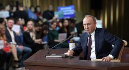 В Кремле открестились от ситуации с увольнением журналистки после вопроса Путину