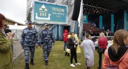 Псковские росгвардейцы обеспечивают общественный порядок  в период проведения ХХХIХ Международных Ганзейских дней 