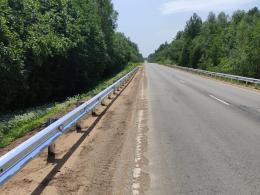 Около 12 км нового барьерного ограждения установили на дорогах Псковской области 