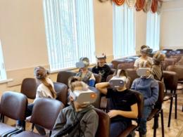 Псковские полицейские организовали для детей необычный киносеанс