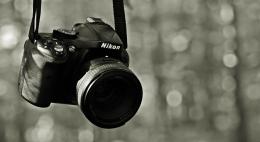 Минпромторг предлагает маркировать фотокамеры, духи и туалетную воду