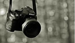 Минпромторг предлагает маркировать фотокамеры, духи и туалетную воду